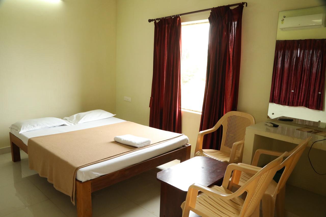 Ganesh Residency Pondicherry Exterior foto